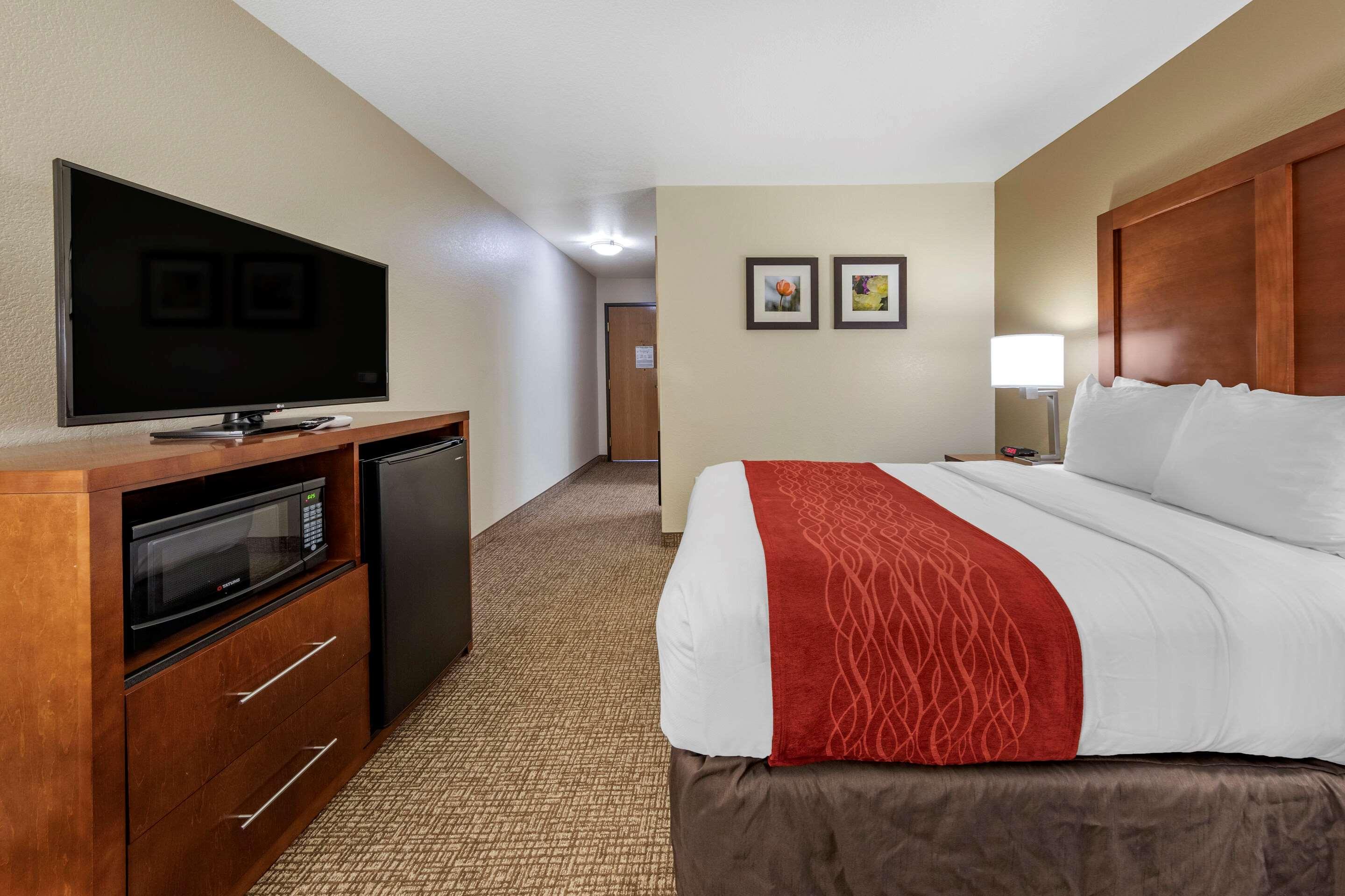 Comfort Inn Fontana Exterior photo