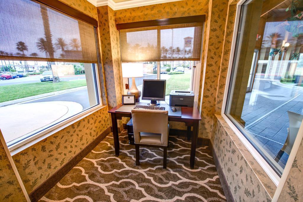 Comfort Inn Fontana Exterior photo