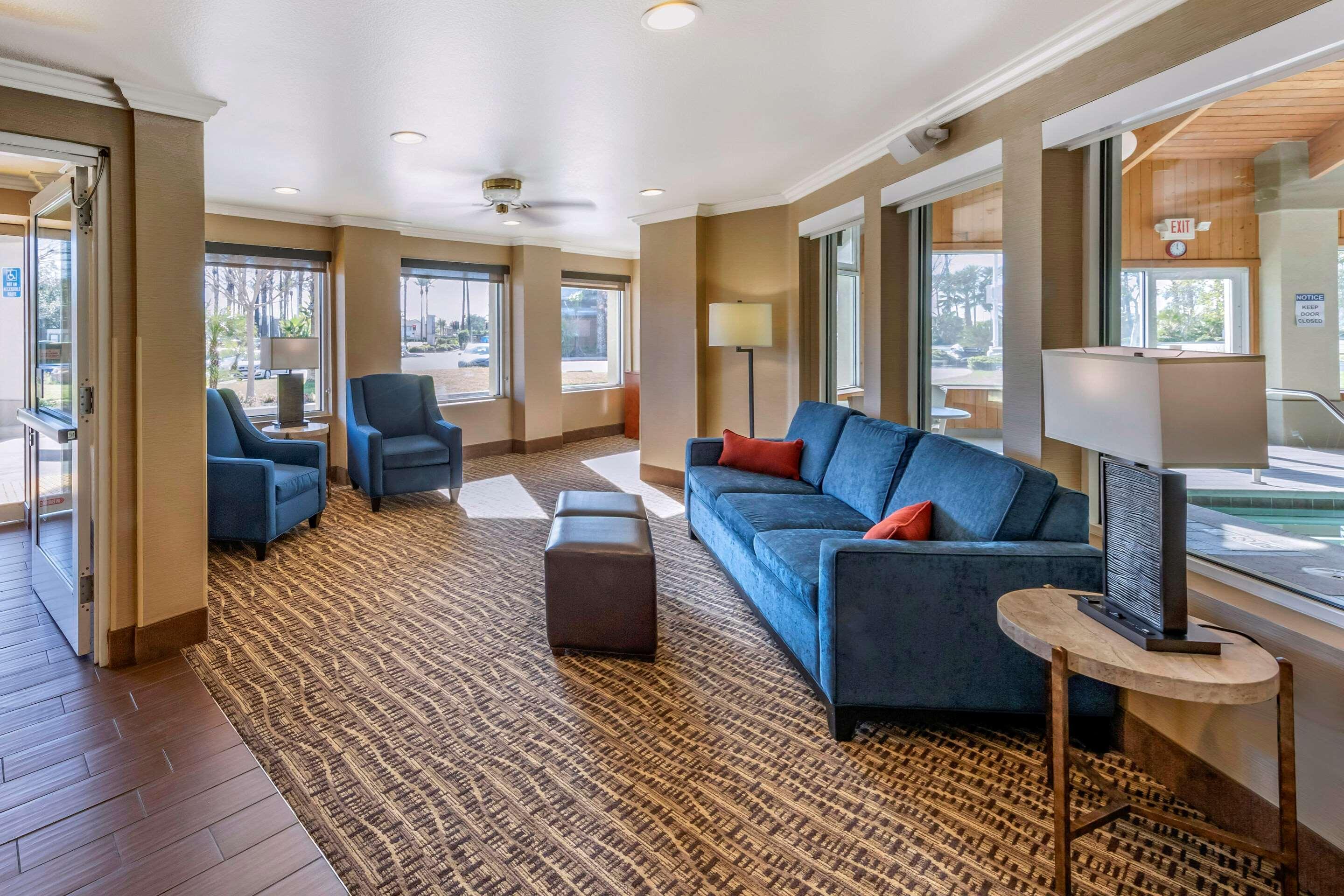 Comfort Inn Fontana Exterior photo