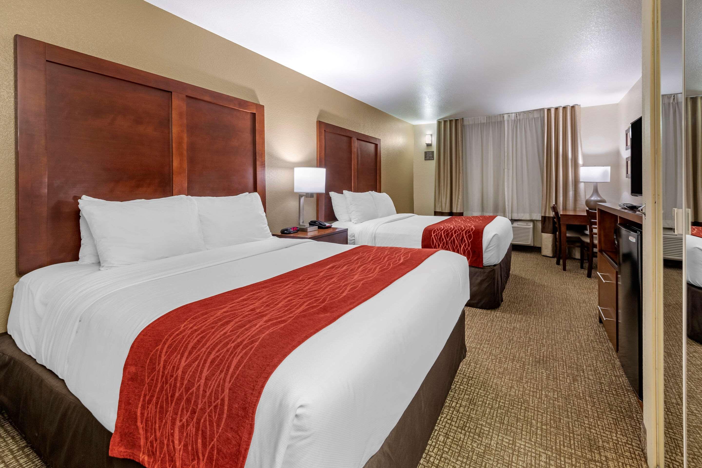Comfort Inn Fontana Exterior photo