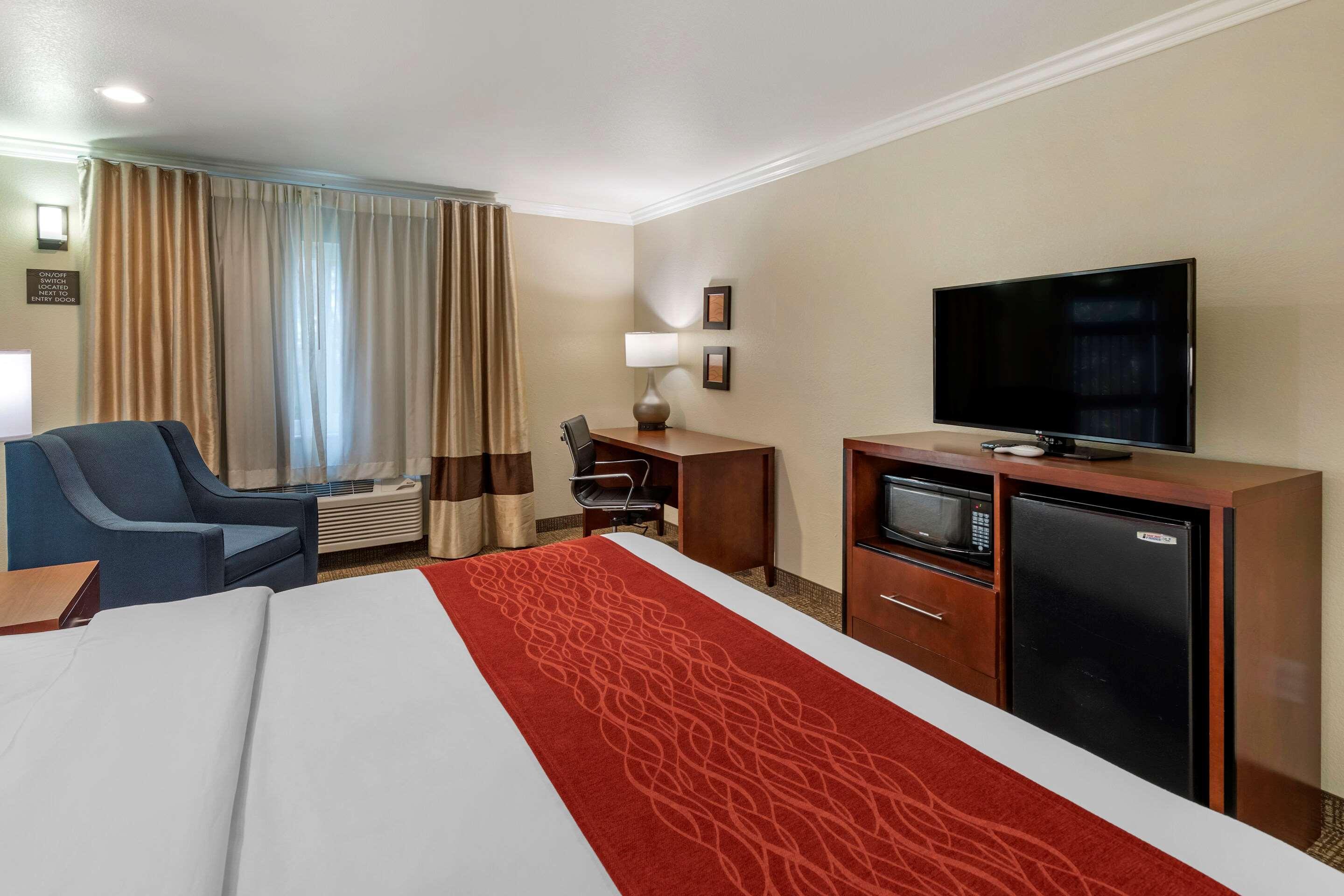 Comfort Inn Fontana Exterior photo