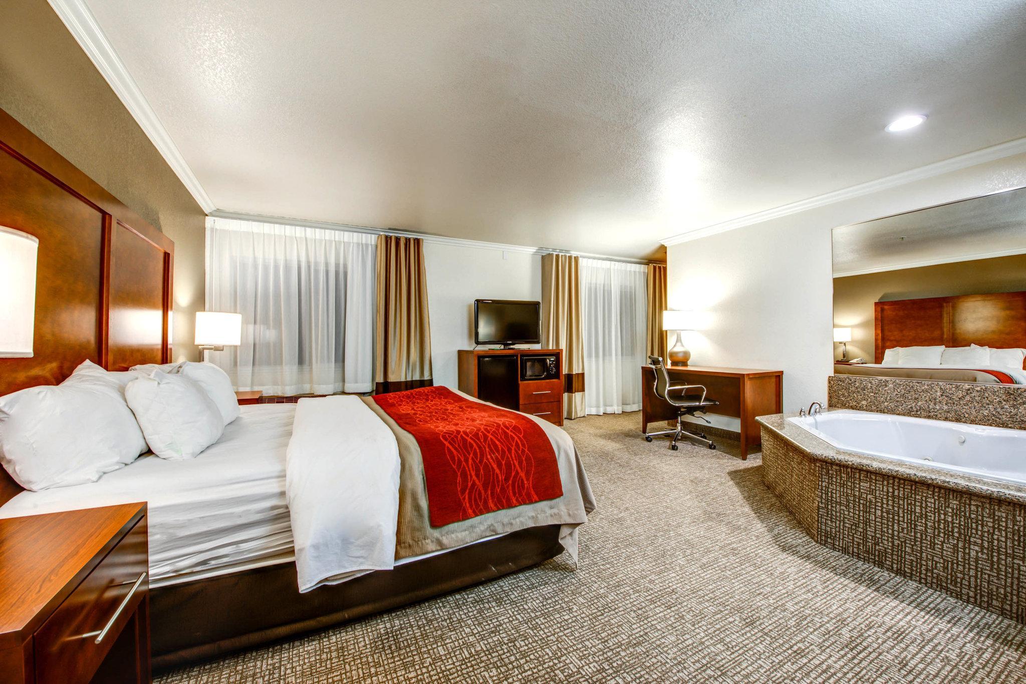 Comfort Inn Fontana Exterior photo
