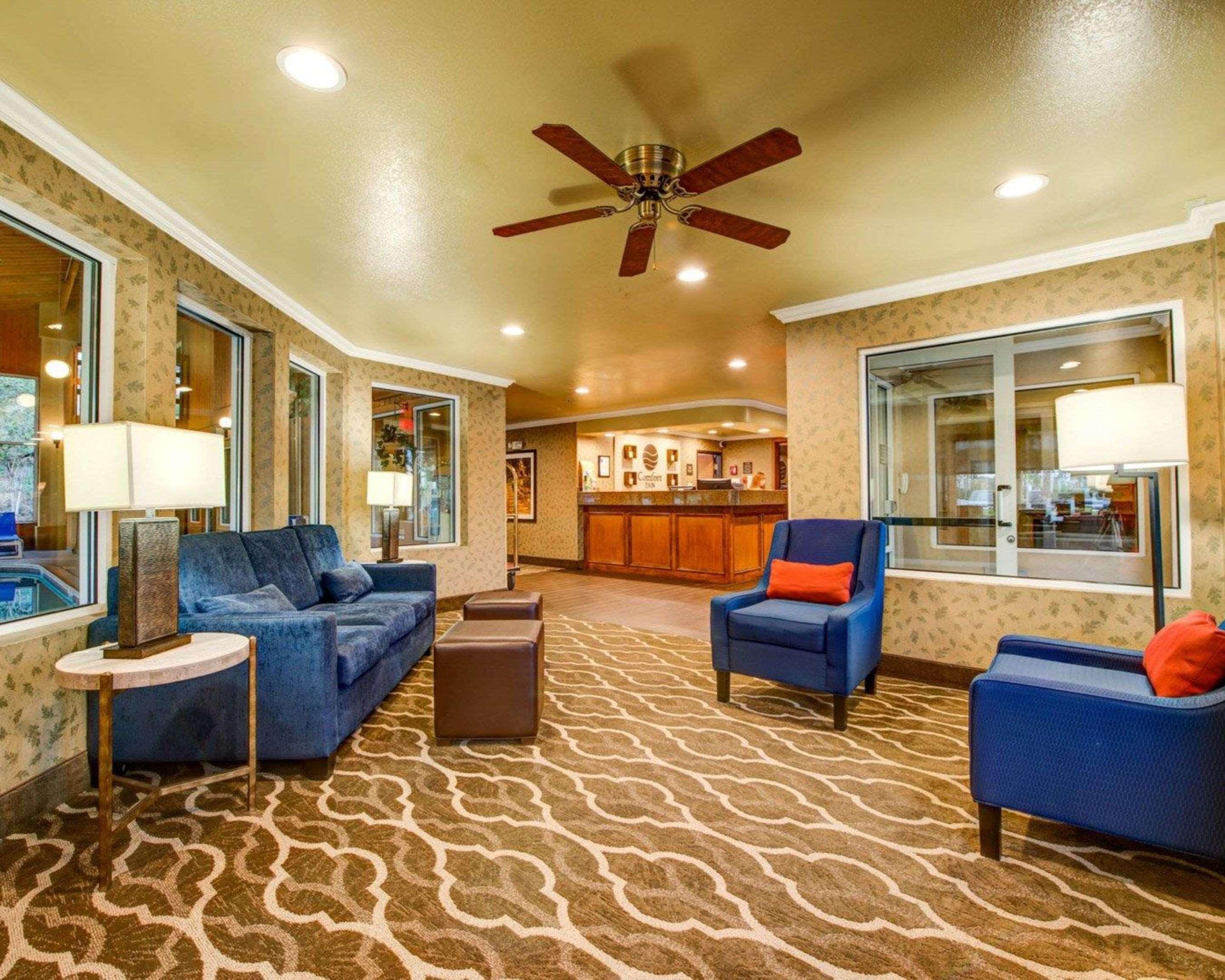 Comfort Inn Fontana Exterior photo